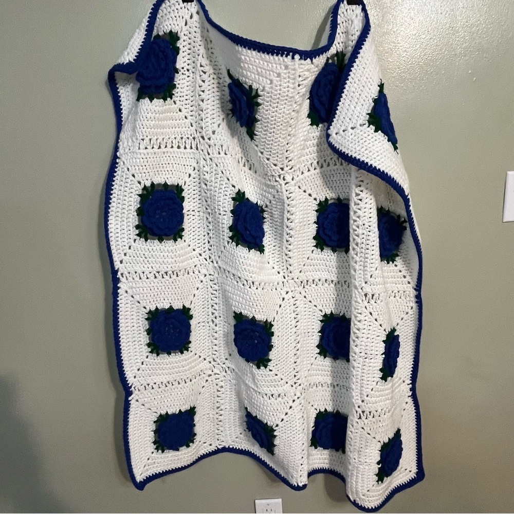 Handmade Crochet White Blue Green Granny  Square Baby Blanket 42X42 New
